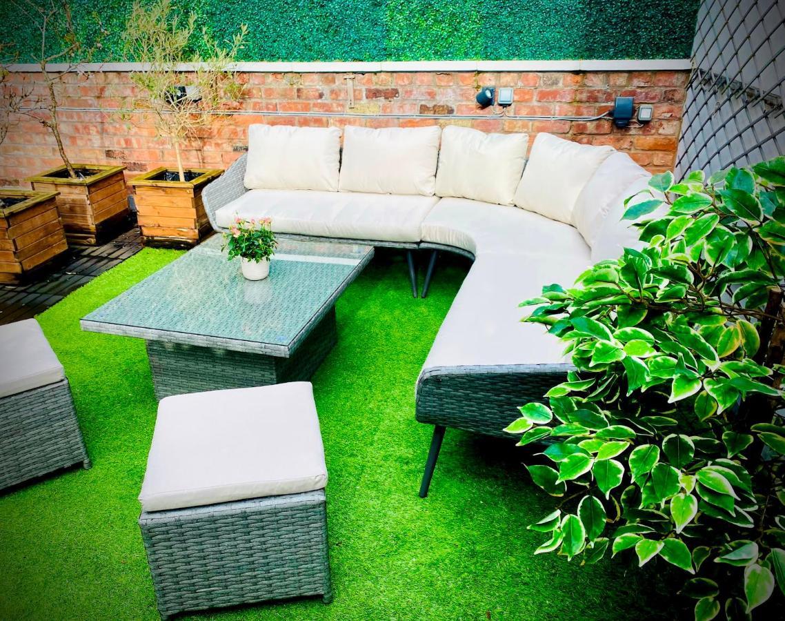 Pass The Keys Superbly Located Handsome Georgian Townhouse ชรูว์สเบอรี ภายนอก รูปภาพ