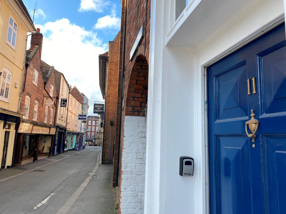 Pass The Keys Superbly Located Handsome Georgian Townhouse ชรูว์สเบอรี ภายนอก รูปภาพ