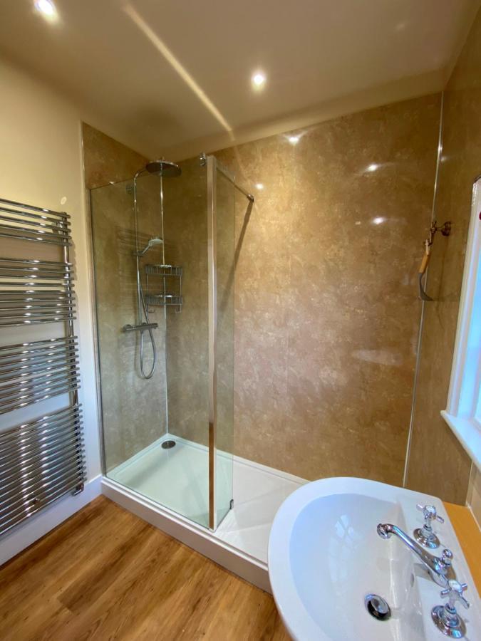 Pass The Keys Superbly Located Handsome Georgian Townhouse ชรูว์สเบอรี ภายนอก รูปภาพ